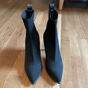 Steve Madden Black Heeled Boots with Pointed Toe